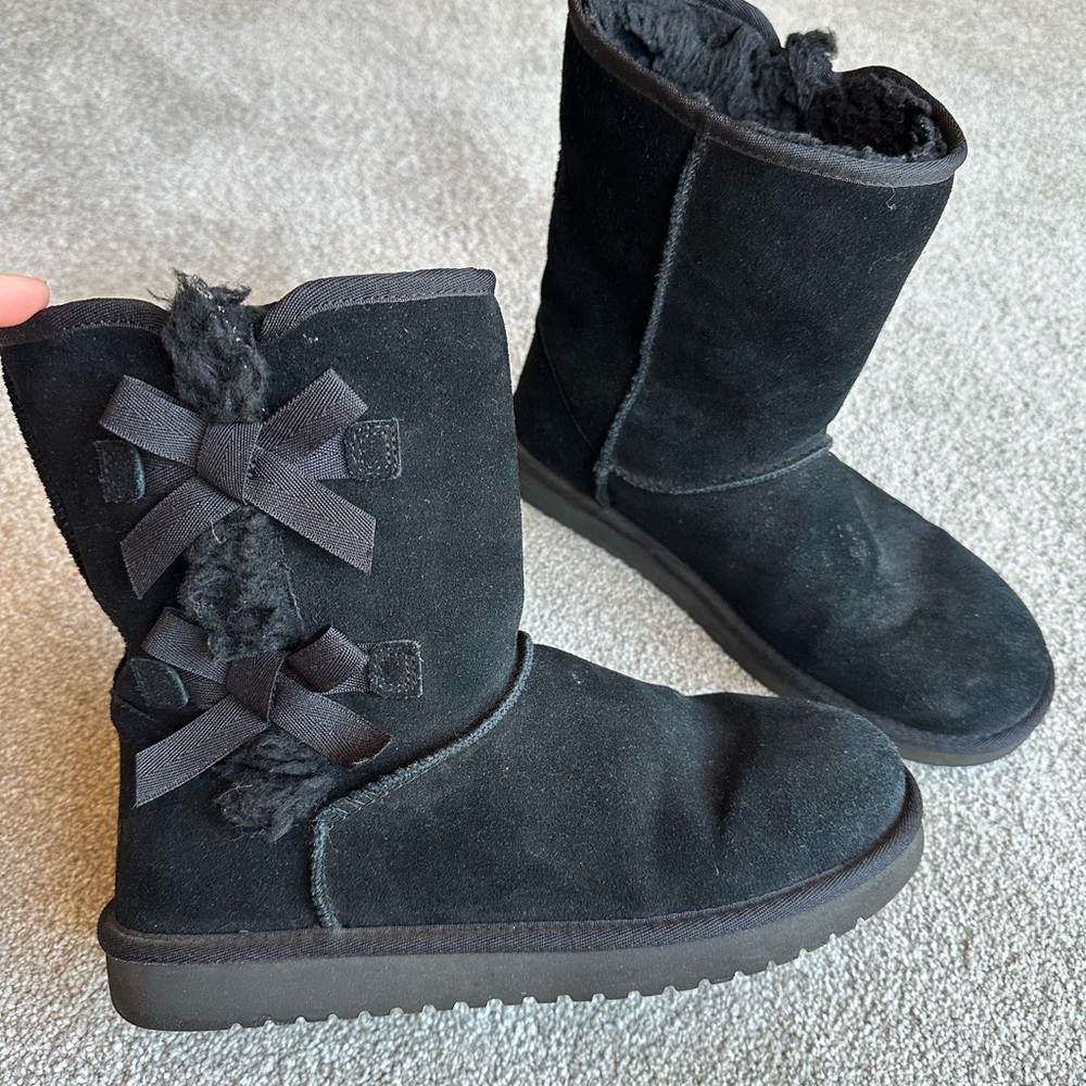 Koolaburra Black Winter Boots with Bows